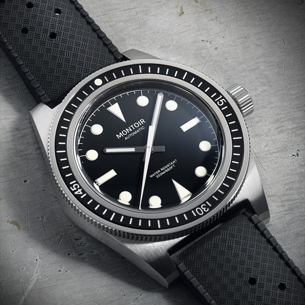 The Best Dive Watch Under $1,000 - The Montoir MWMOD-01 V2